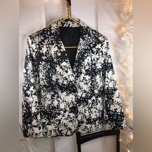 Women’s Black/with White Floral Print Pattern Blazer Jacket